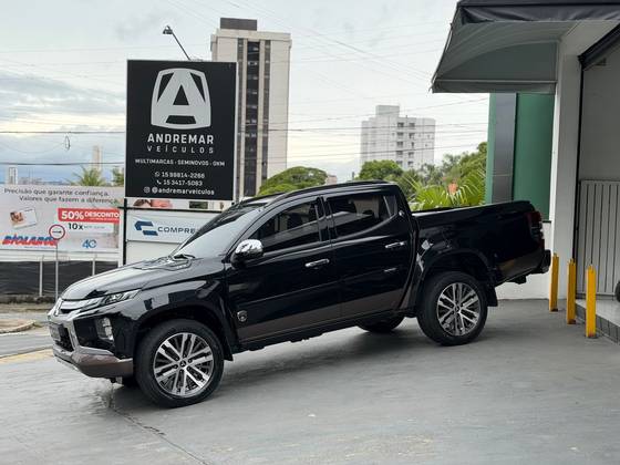 MITSUBISHI L200 TRITON 2.4 16V TURBO DIESEL SPORT HPE-S TERRA CD 4P 4X4 AUTOMÁTICO MITSUBISHI L200 TRITON 2.4 16V TURBO DIESEL SPORT HPE-S TERRA CD 4P 4X4 AUTOMÁTICO